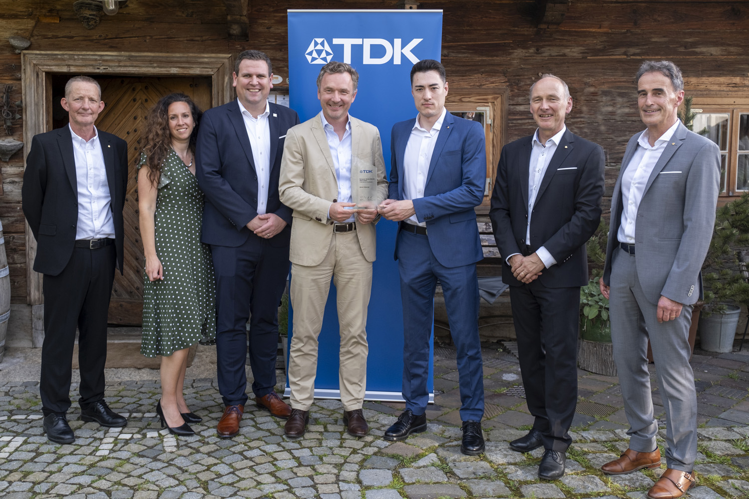 Avnet Abacus vince l’European Distribution Silver Award 2023 di TDK