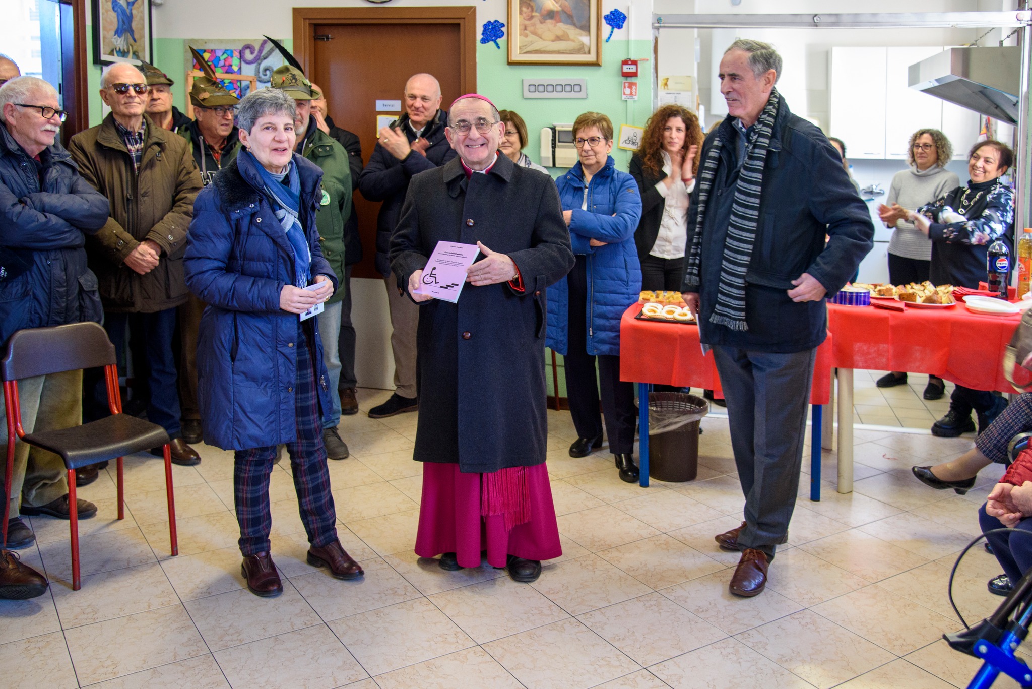 L’Arcivescovo di Milano Mons. Mario Delpini in visita all’Associazione LA-FRA onlus di Lainate